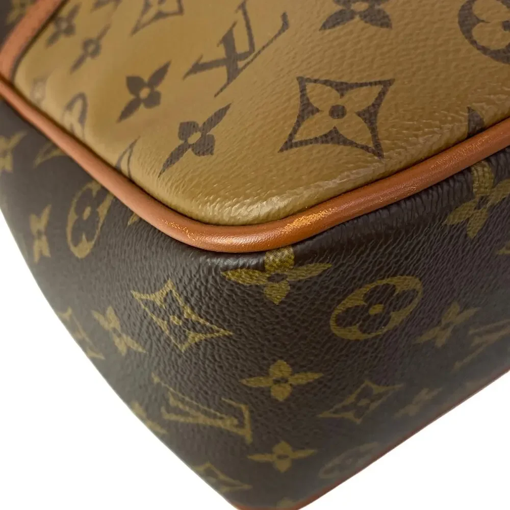 Louis Vuitton Hobo Dauphine MM Handbag M45195